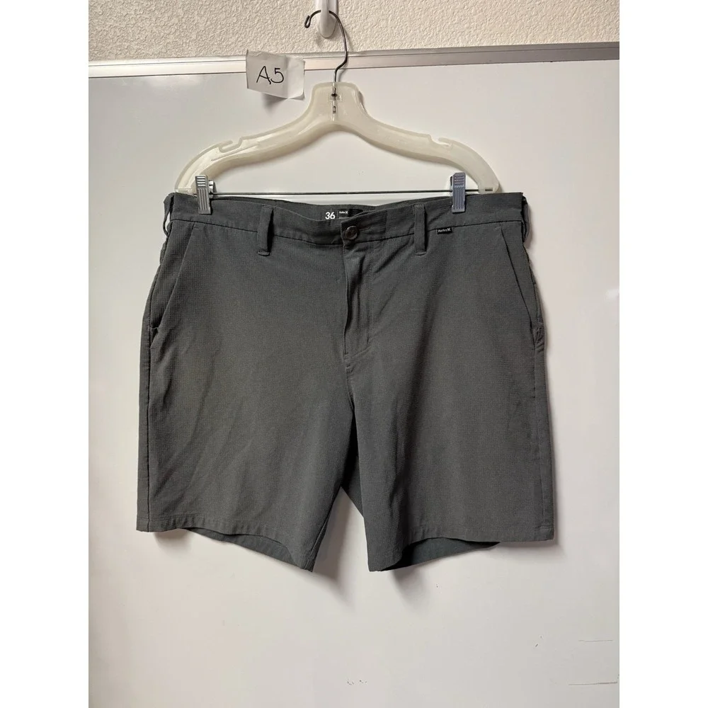 Hurley Phantom / Dri-Fit Style Gray Shorts Mens Size 36 Casual Golf Walking